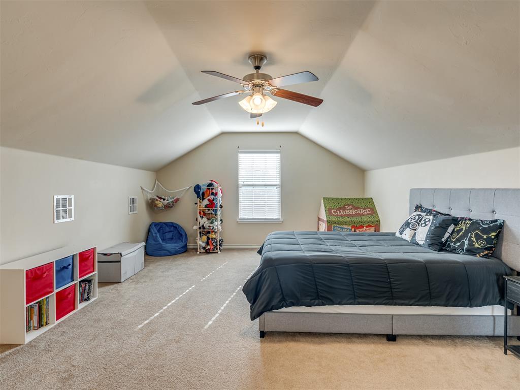 10413 Westover Avenue Property Photo 32