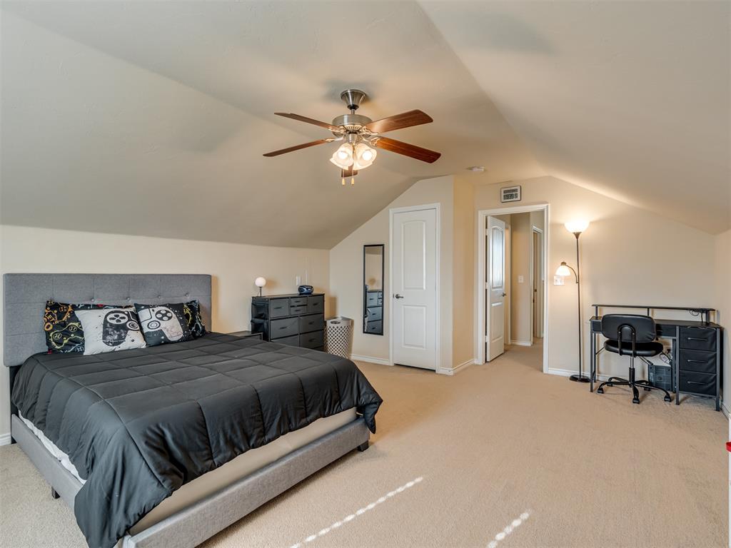 10413 Westover Avenue Property Photo 33
