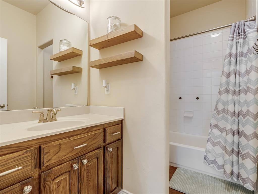 10413 Westover Avenue Property Photo 34