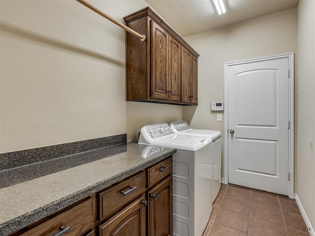 10413 Westover Avenue Property Photo 36