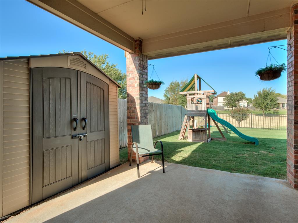 10413 Westover Avenue Property Photo 37