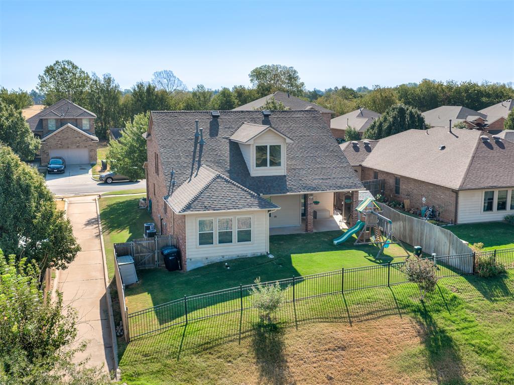 10413 Westover Avenue Property Photo 44