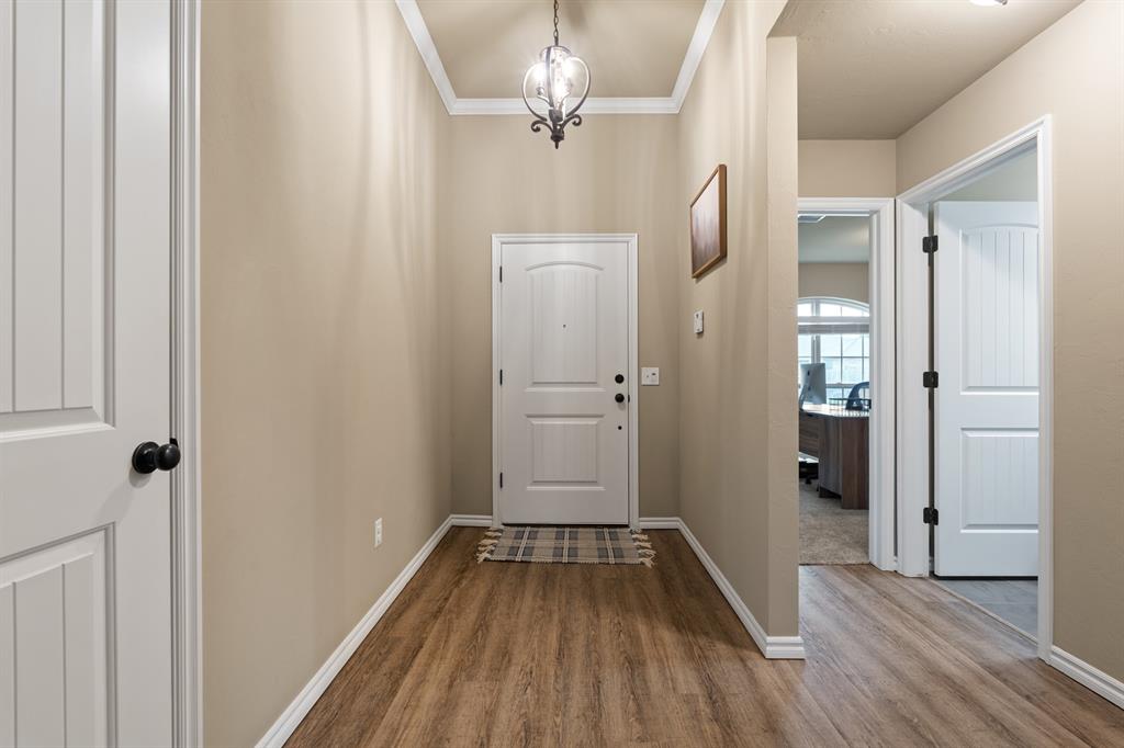 4409 Boardwalk Avenue Property Photo 5
