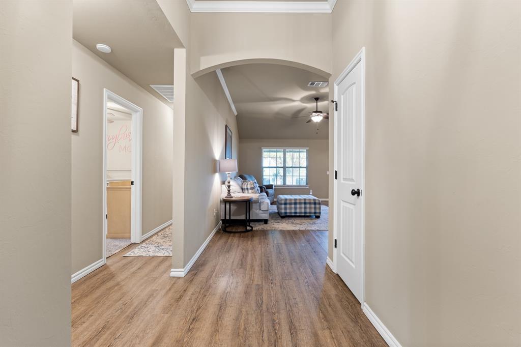 4409 Boardwalk Avenue Property Photo 6