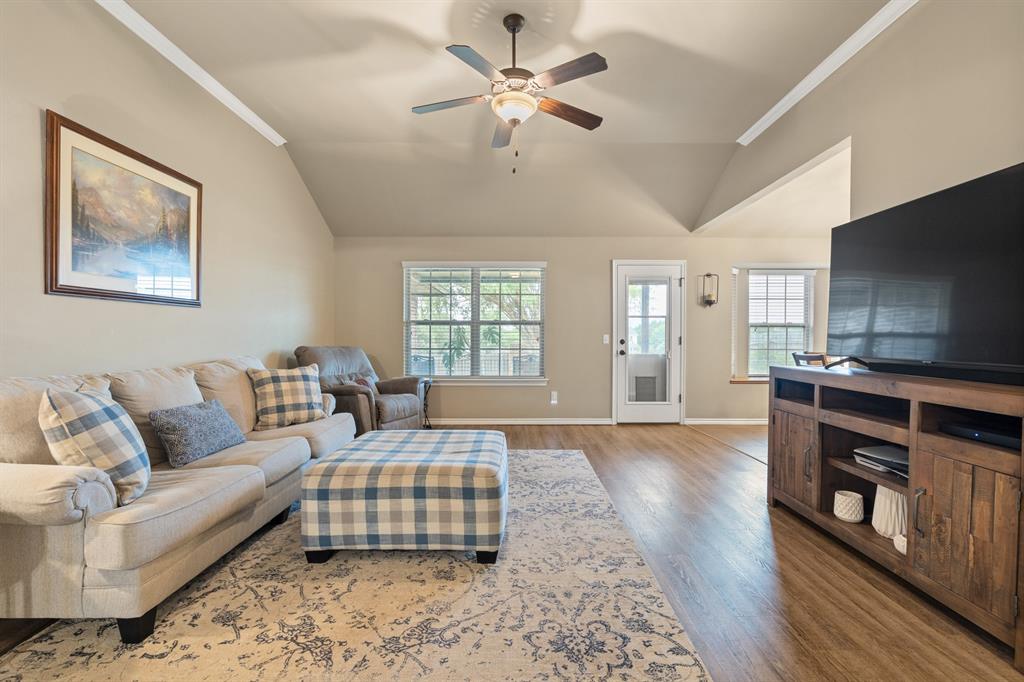 4409 Boardwalk Avenue Property Photo 8