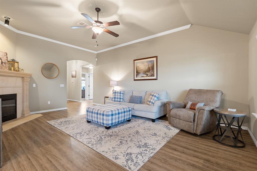 4409 Boardwalk Avenue Property Photo 9