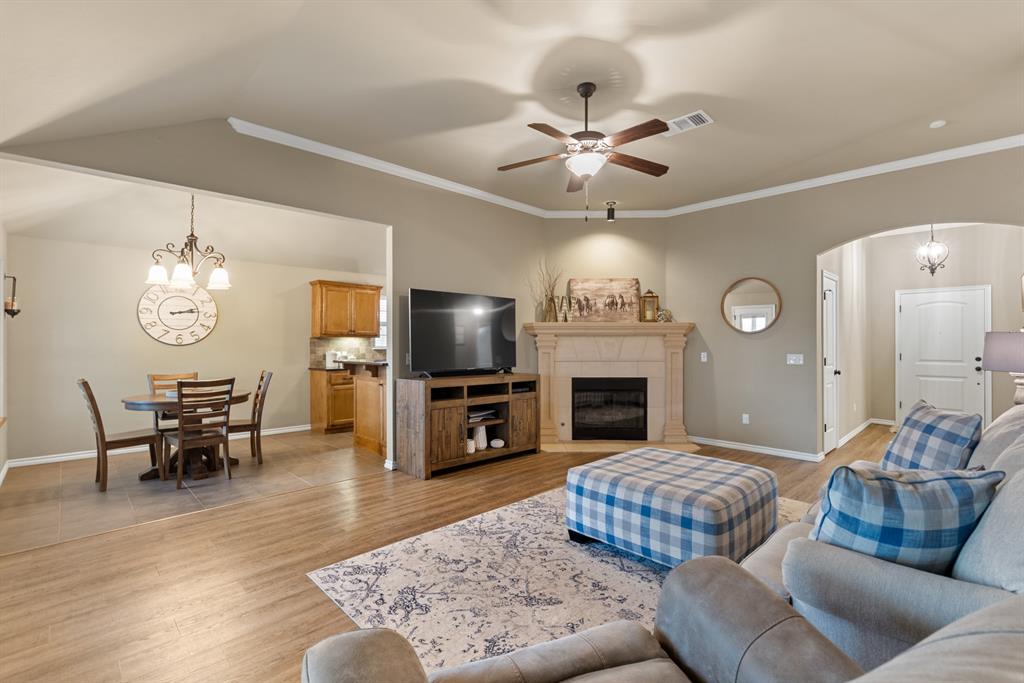 4409 Boardwalk Avenue Property Photo 11