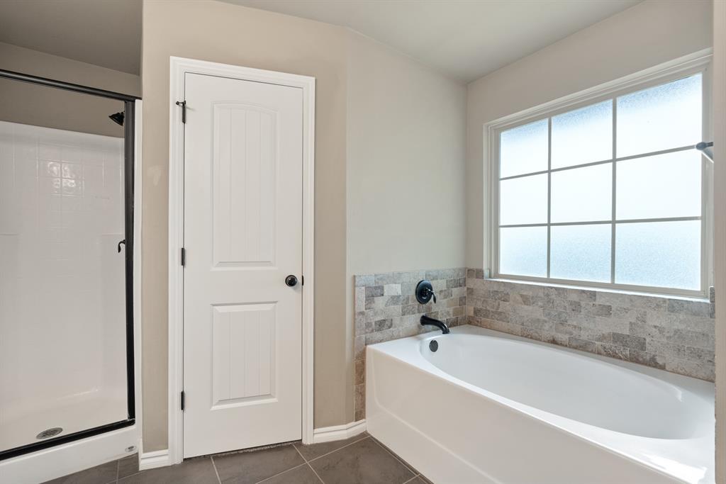 4409 Boardwalk Avenue Property Photo 28