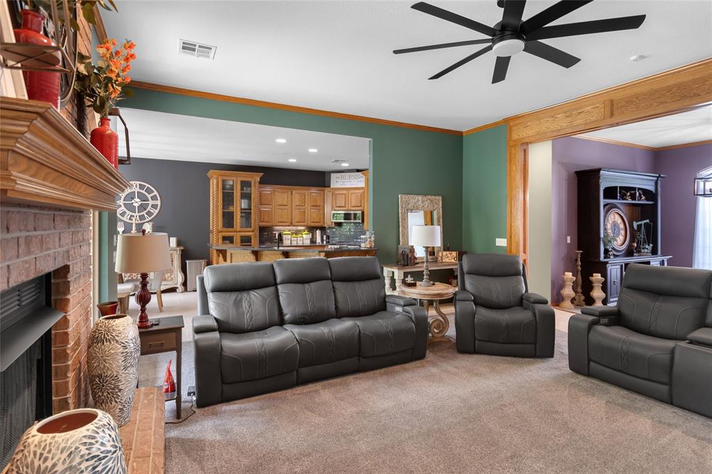 44743 Kingsbury Lane Property Photo 9