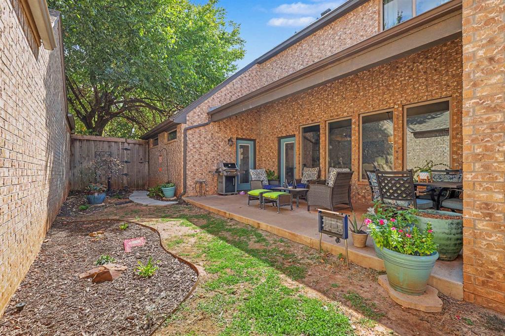 12324 Hidden Forest Boulevard Property Photo 33