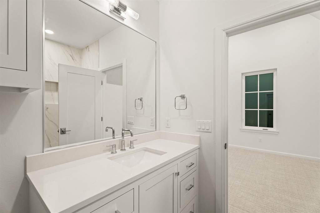 6309 Nw 148th Street Property Photo 40