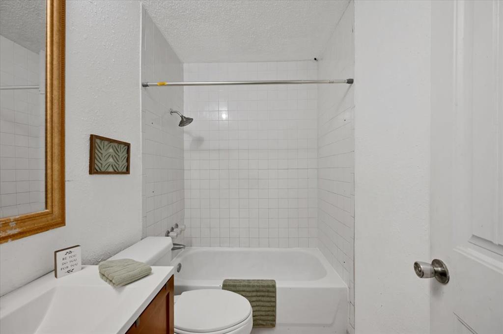 505 Meadowlake Drive Property Photo 23