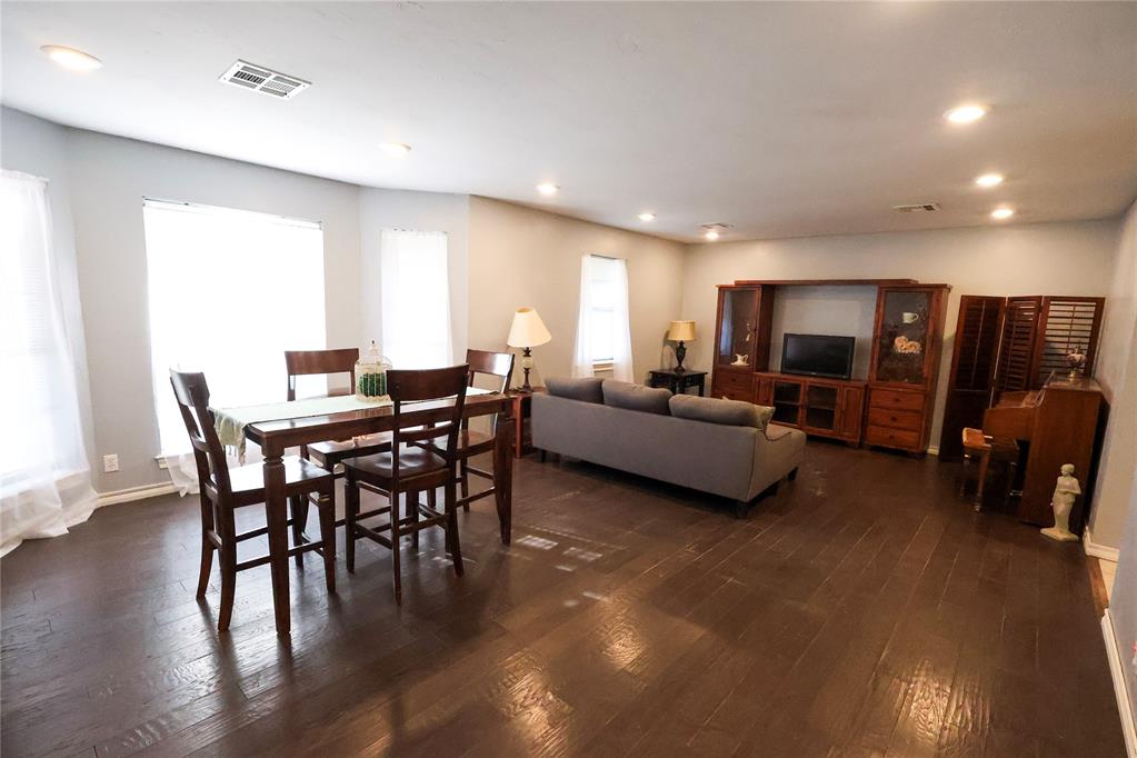 507 Whispering Oaks Property Photo 8