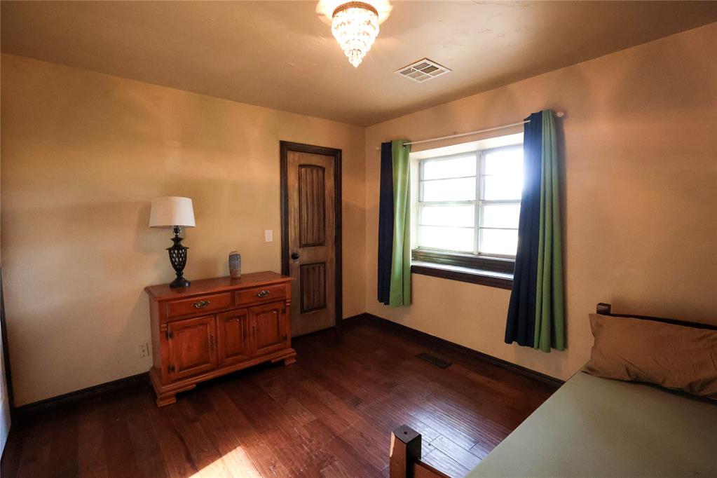 507 Whispering Oaks Property Photo 35