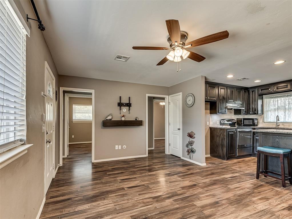 220 S Irving Drive Property Photo 7