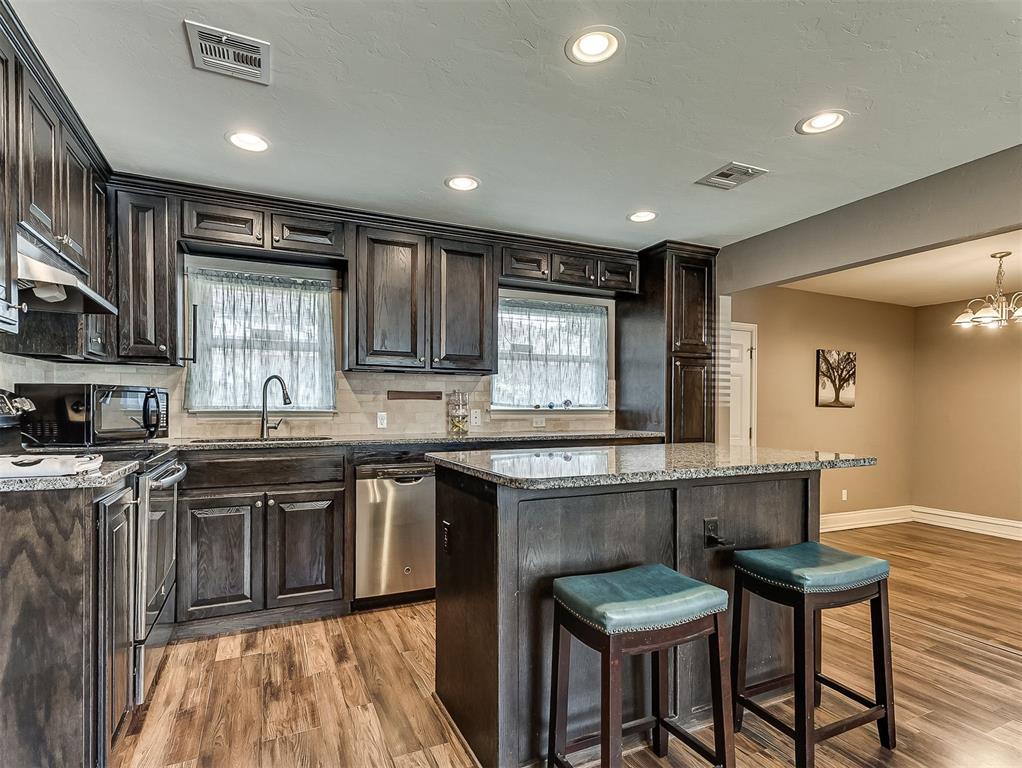 220 S Irving Drive Property Photo 11