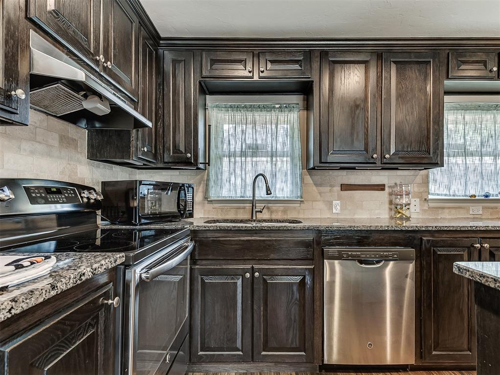 220 S Irving Drive Property Photo 13
