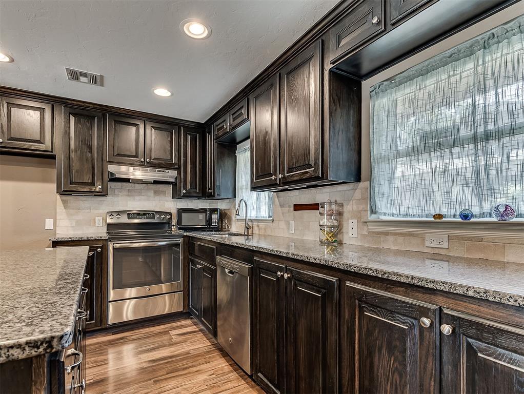 220 S Irving Drive Property Photo 15