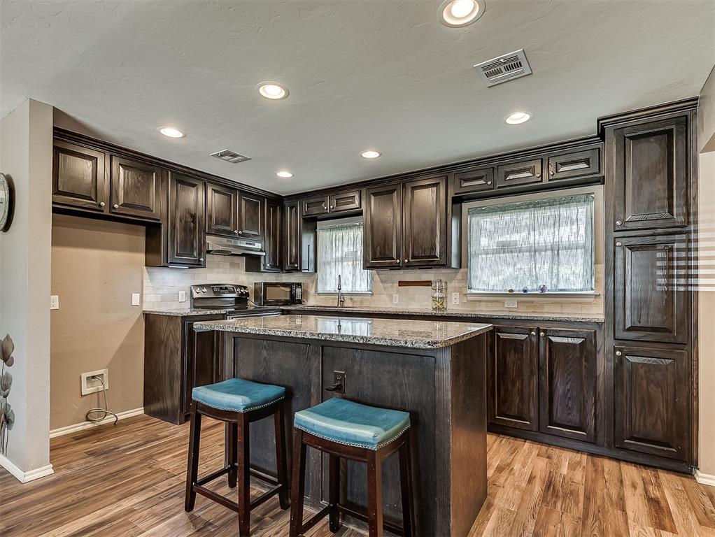 220 S Irving Drive Property Photo 16