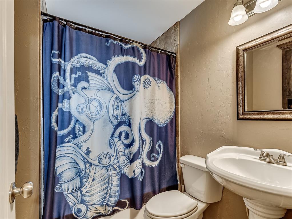220 S Irving Drive Property Photo 25