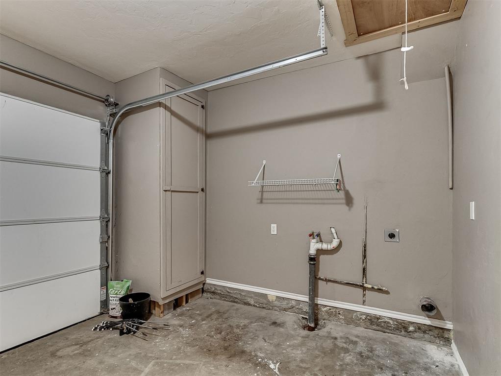 220 S Irving Drive Property Photo 28