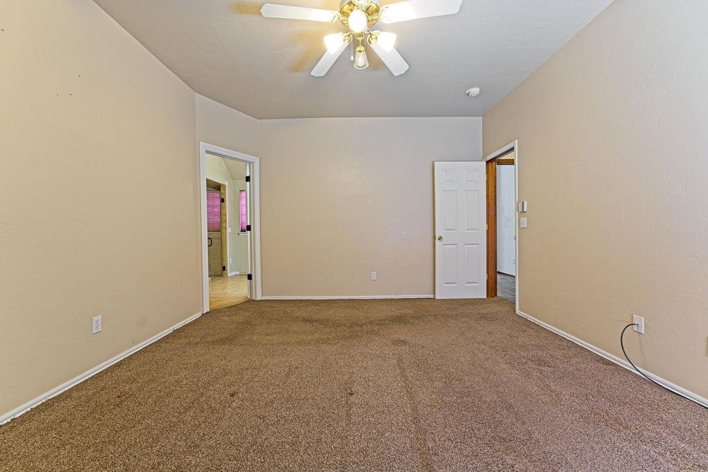 9301 S Barnes Avenue Property Photo 27