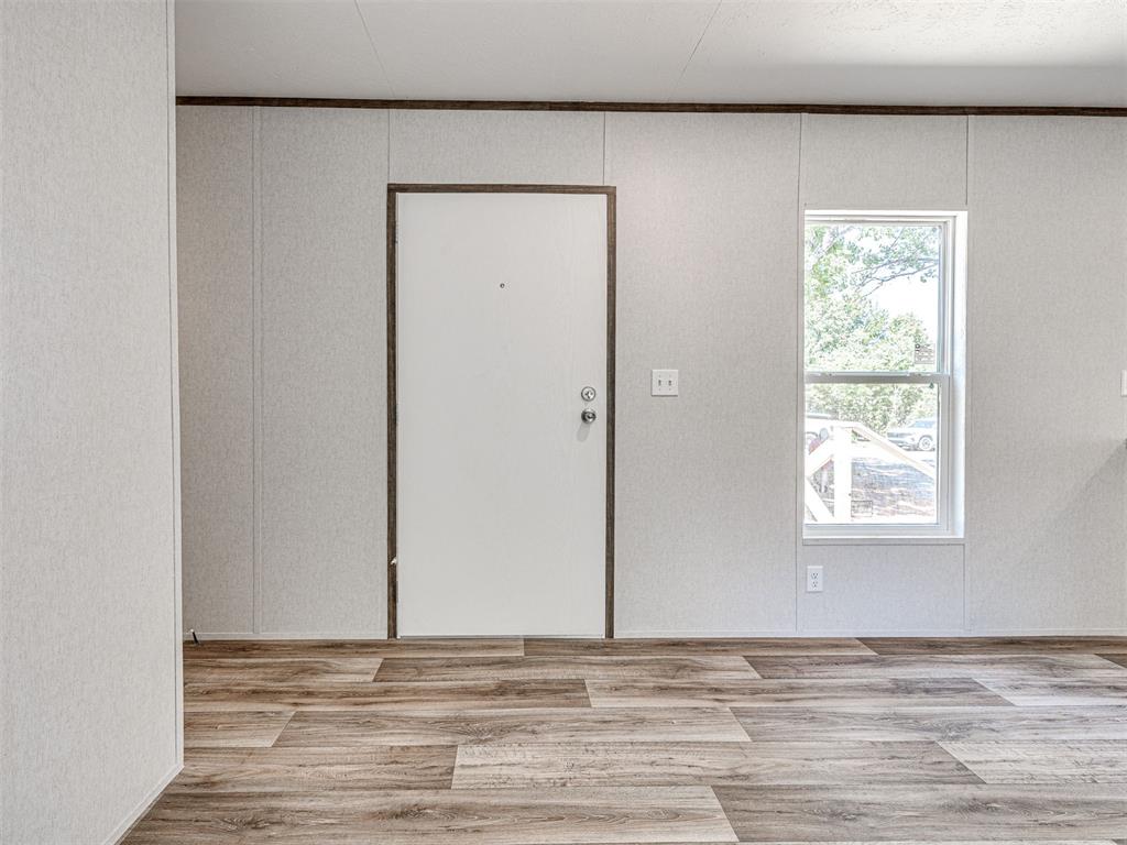 333073 E 1000 Road Property Photo 4