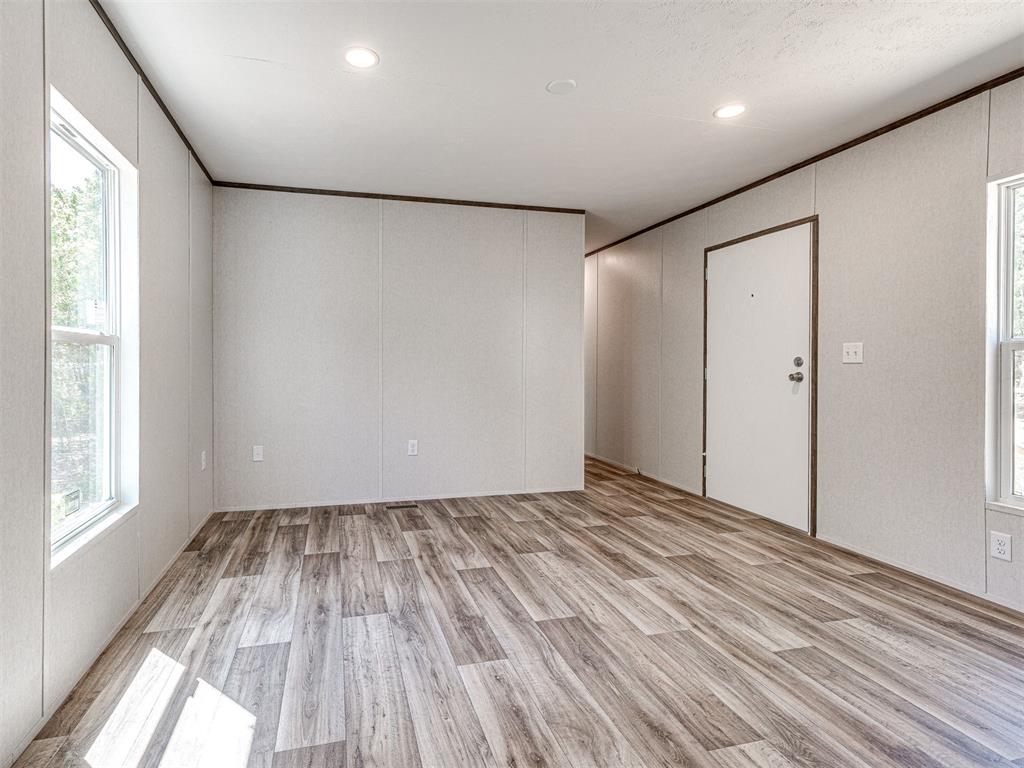 333073 E 1000 Road Property Photo 5