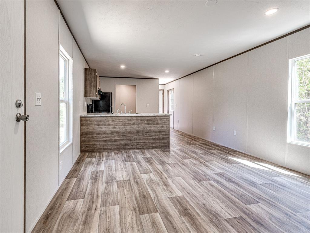 333073 E 1000 Road Property Photo 6