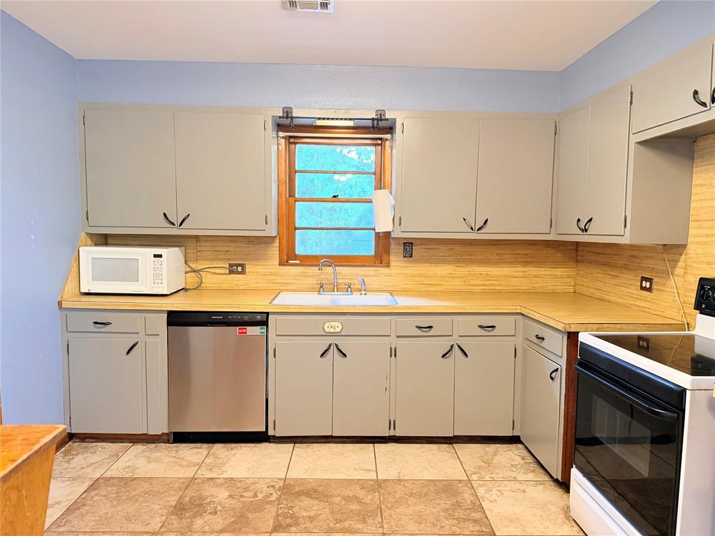 503 N Ford Avenue Property Photo 8