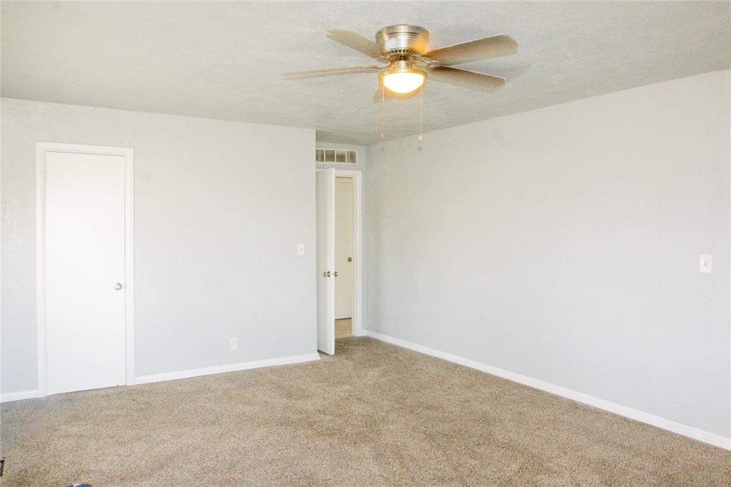 3315 N Villa Avenue Property Photo 14