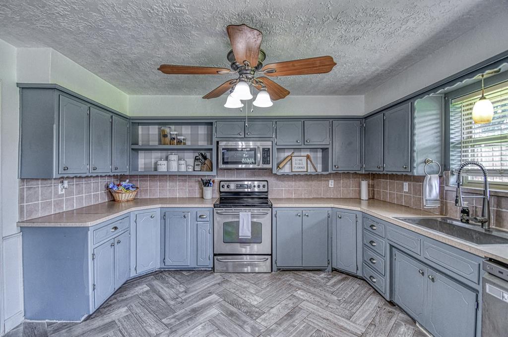 2225 W Country Club Road Property Photo 1