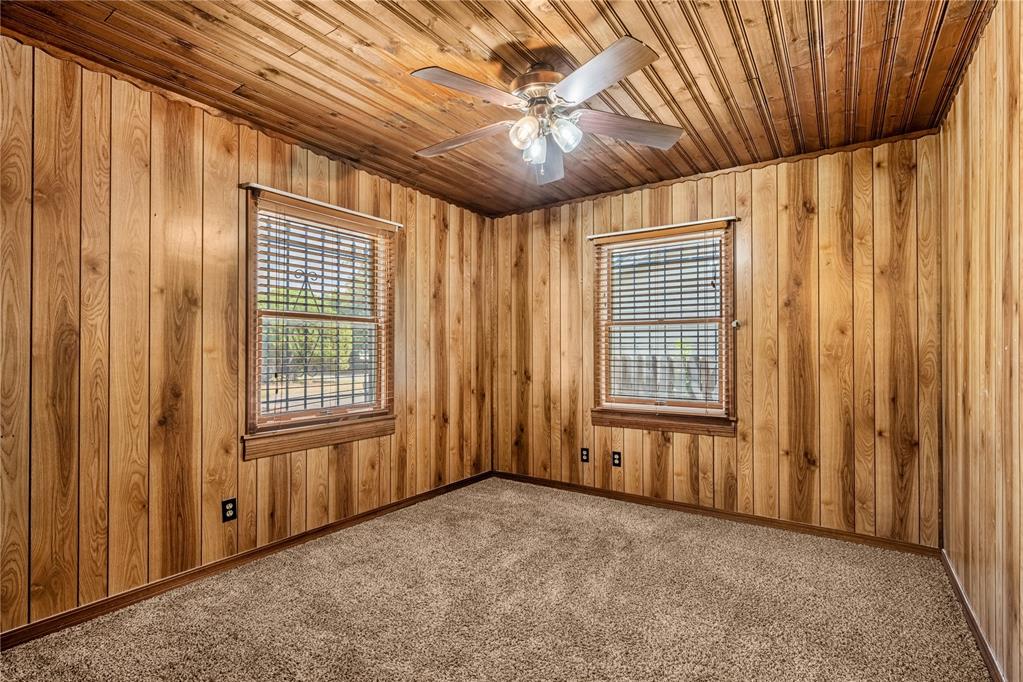 1804 Nw Lindy Avenue Property Photo 5