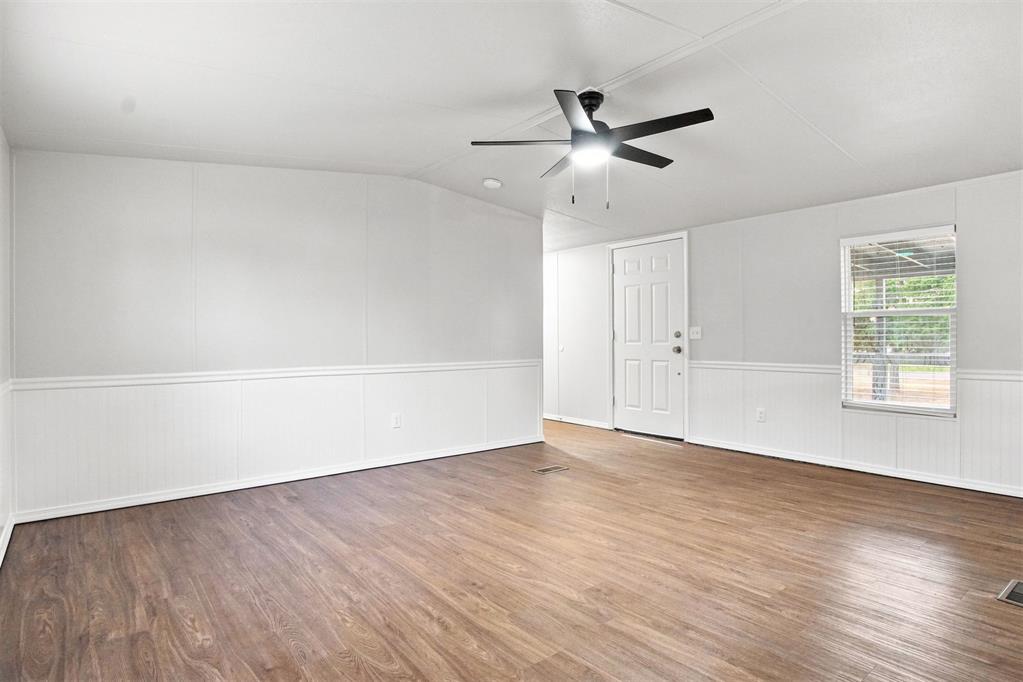 11700 S Sooner Road Property Photo 10