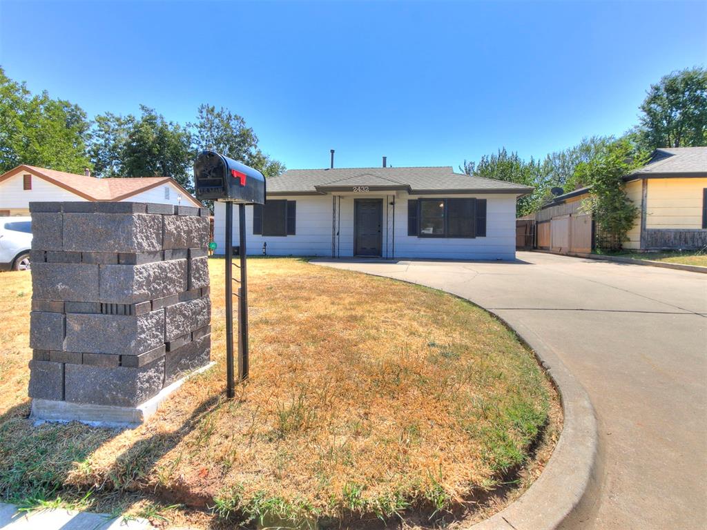 2432 SW Grand Boulevard Property Photo 1