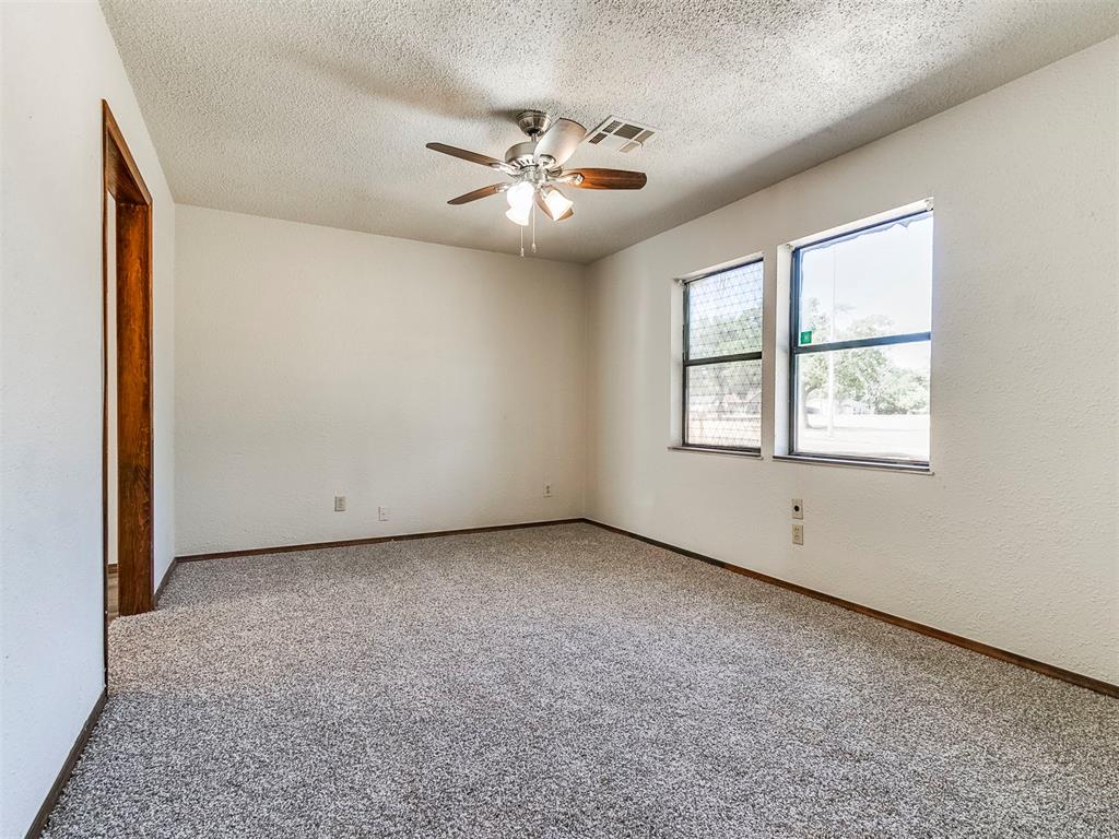 2432 Sw Grand Boulevard Property Photo 3