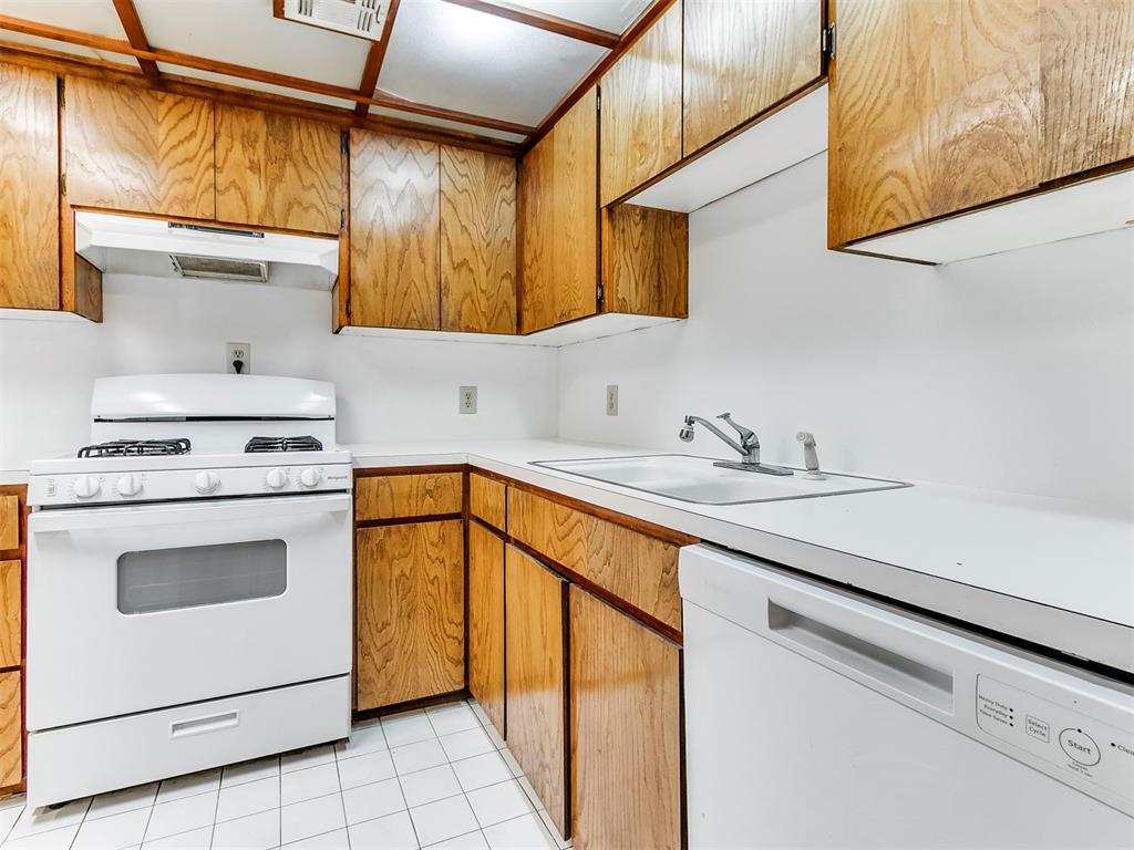 2432 Sw Grand Boulevard Property Photo 13