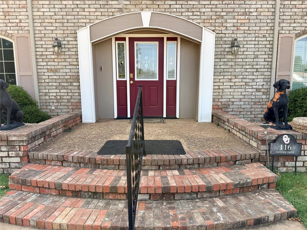 116 Caulder Drive Property Photo 2