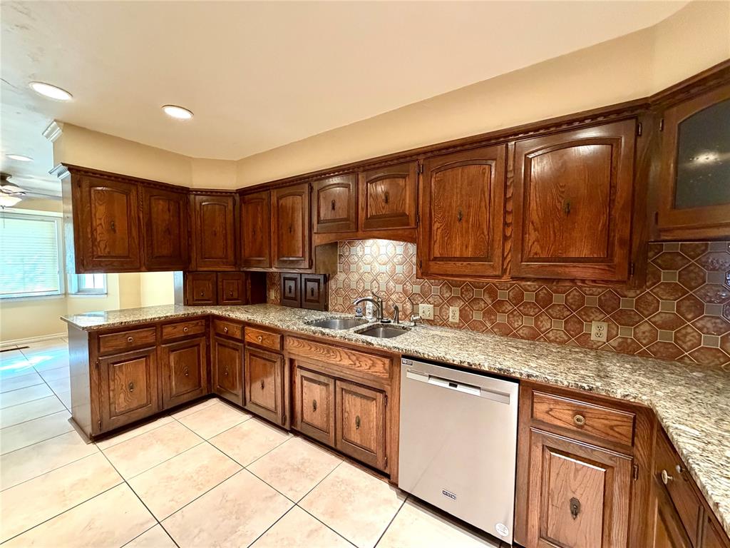 116 Caulder Drive Property Photo 10
