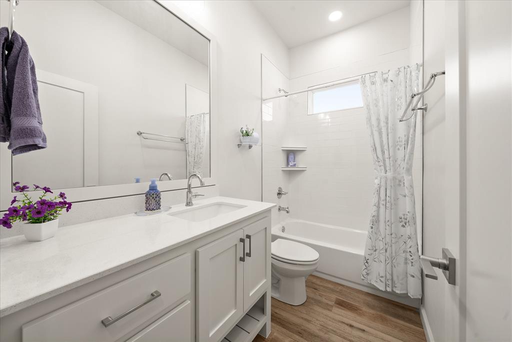 6205 Nw 158th Street Property Photo 28