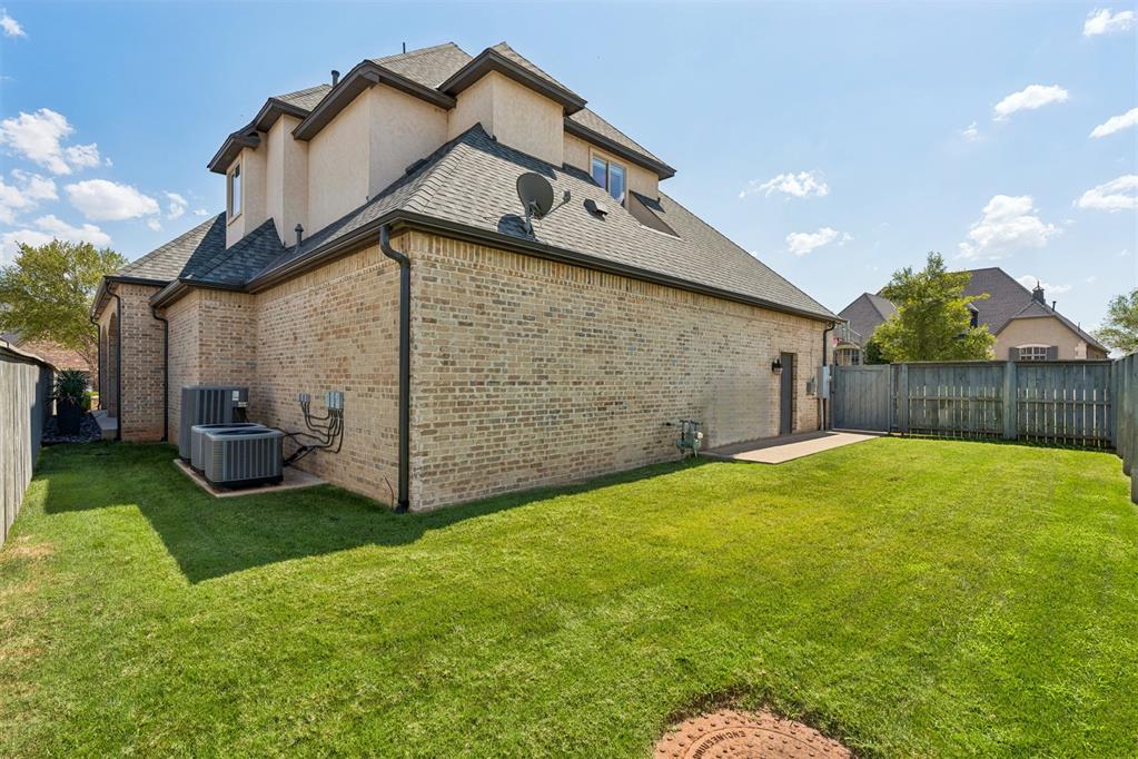 16738 Little Leaf Court Property Photo 45