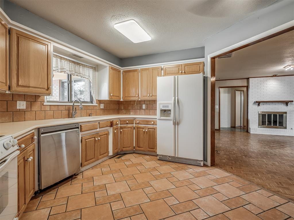 4601 Nw 57th Street Property Photo 14