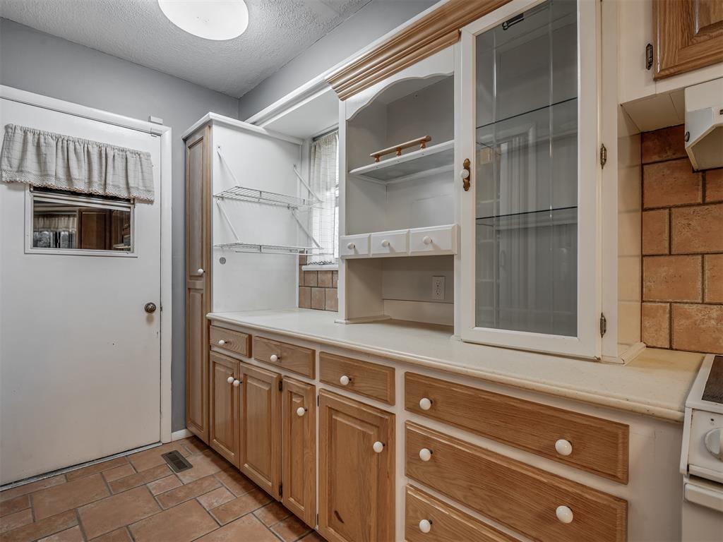 4601 Nw 57th Street Property Photo 15