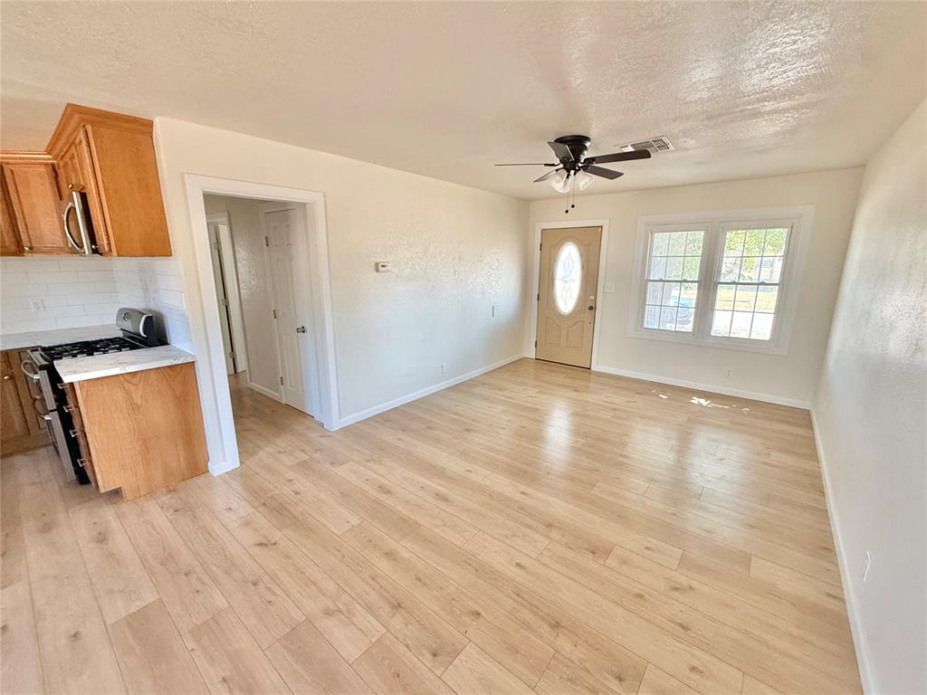 1329 E Spruce Street Property Photo 3