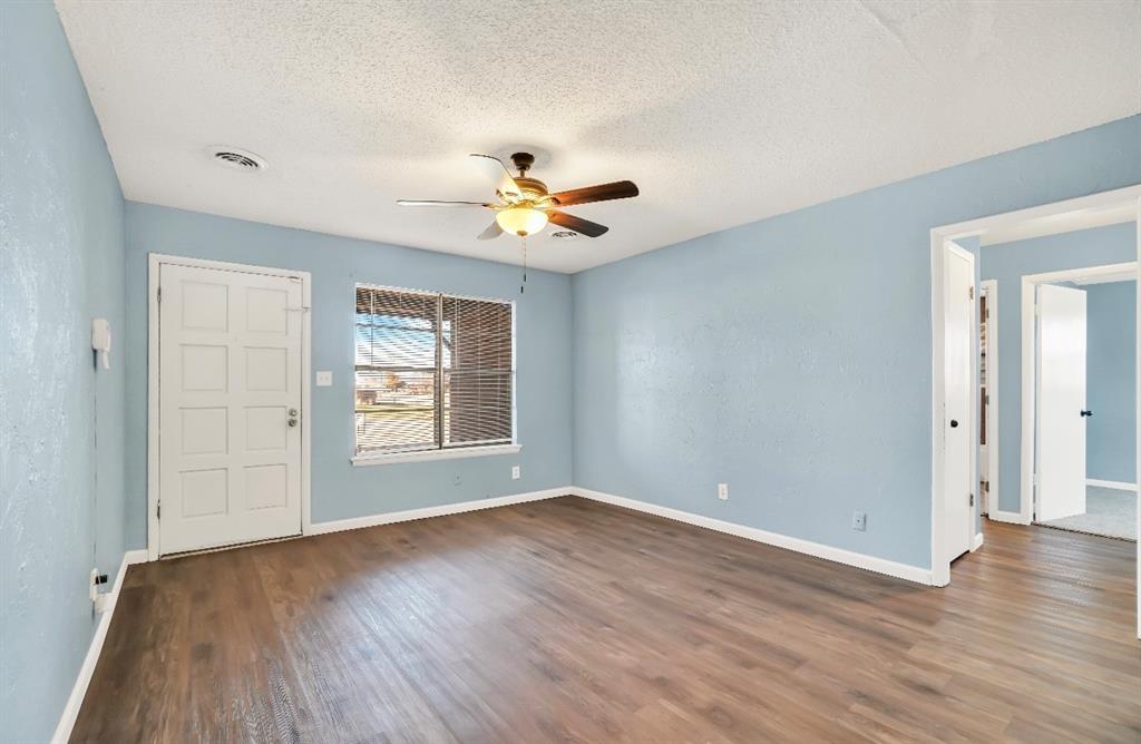 932 Hazel Street Property Photo 4