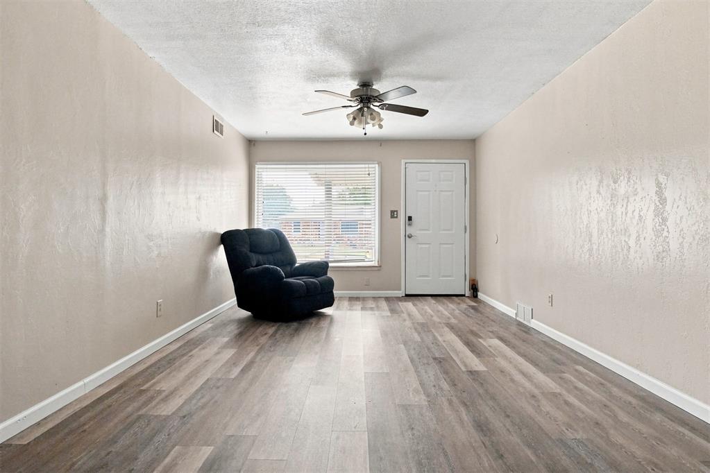 209 W Glenhaven Drive Property Photo 7