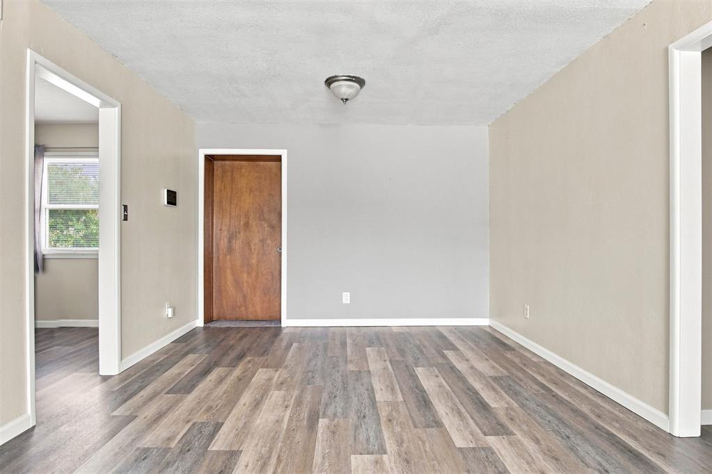 209 W Glenhaven Drive Property Photo 9