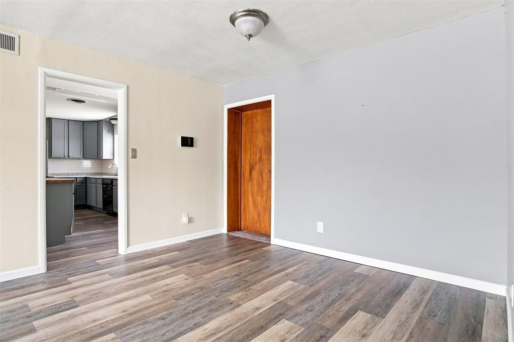 209 W Glenhaven Drive Property Photo 10