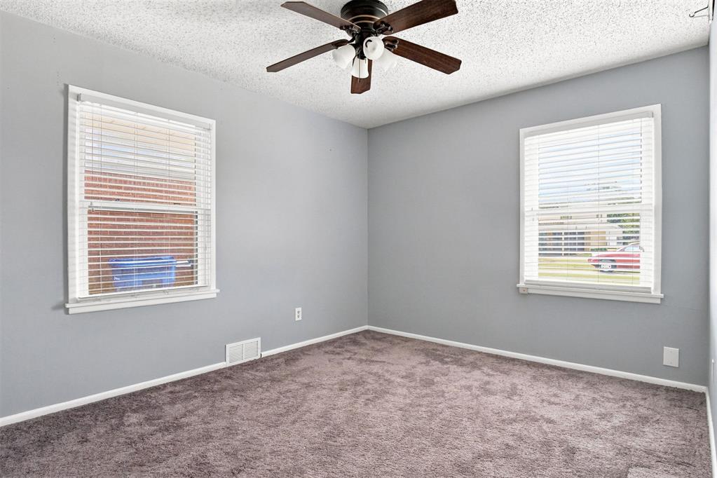 209 W Glenhaven Drive Property Photo 20