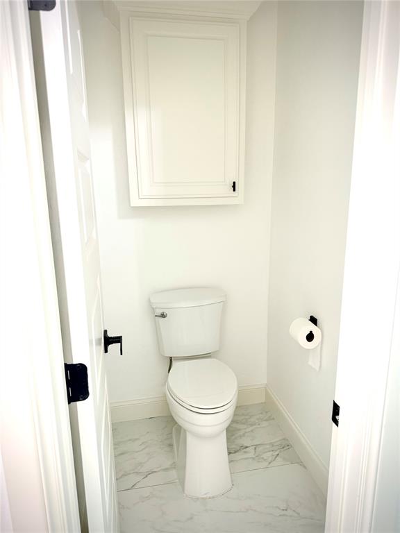 15813 Langley Way Property Photo 14